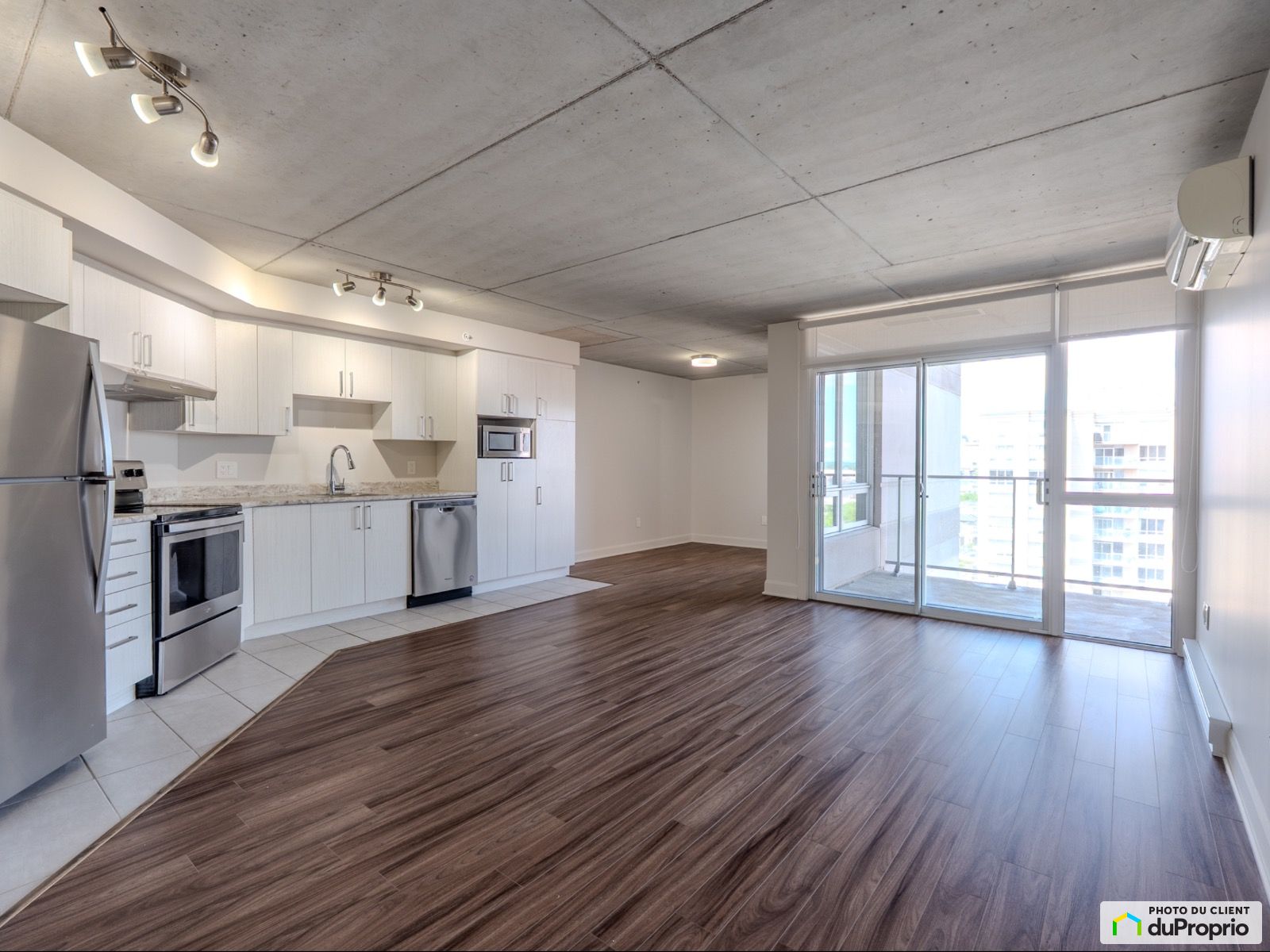 3400, boulevard Saint-Elzear Ouest — photo 2