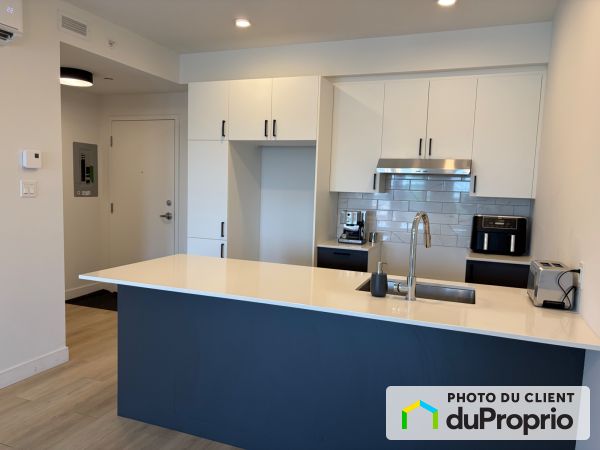 31 Boul Seigneurial Est, St-Bruno-De-Montarville for rent