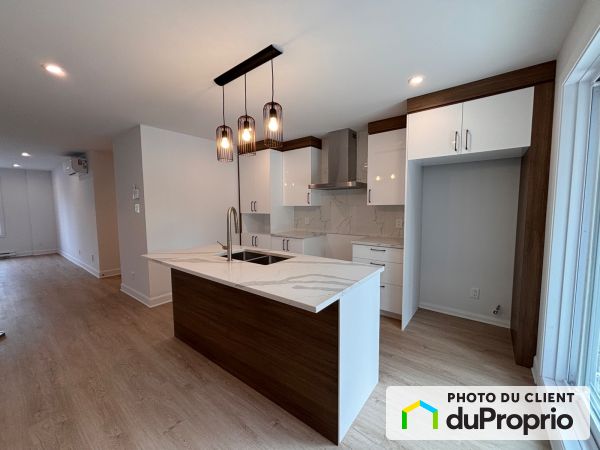 Cuisine du logement - 2331, rue Henriette, Carignan à louer