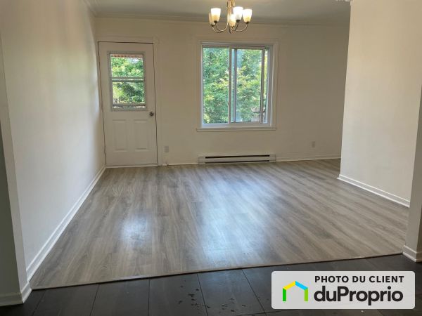 Apartment Living Room - 2582 rue Dickson, Mercier / Hochelaga / Maisonneuve for rent