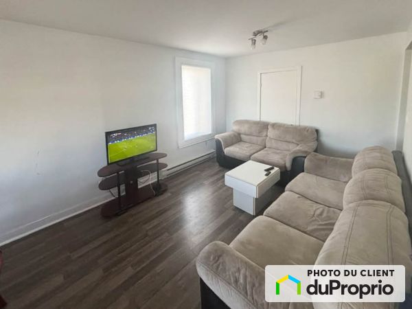 Apartment Living Room - 189 avenue du chanoine-côté, Vanier for rent