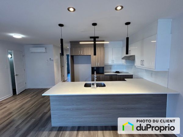 1213 rue du Grand-Pic, Ste-Rose for rent