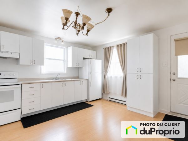 Apartment Kitchen - 380 av. Gauvin, Vanier for rent