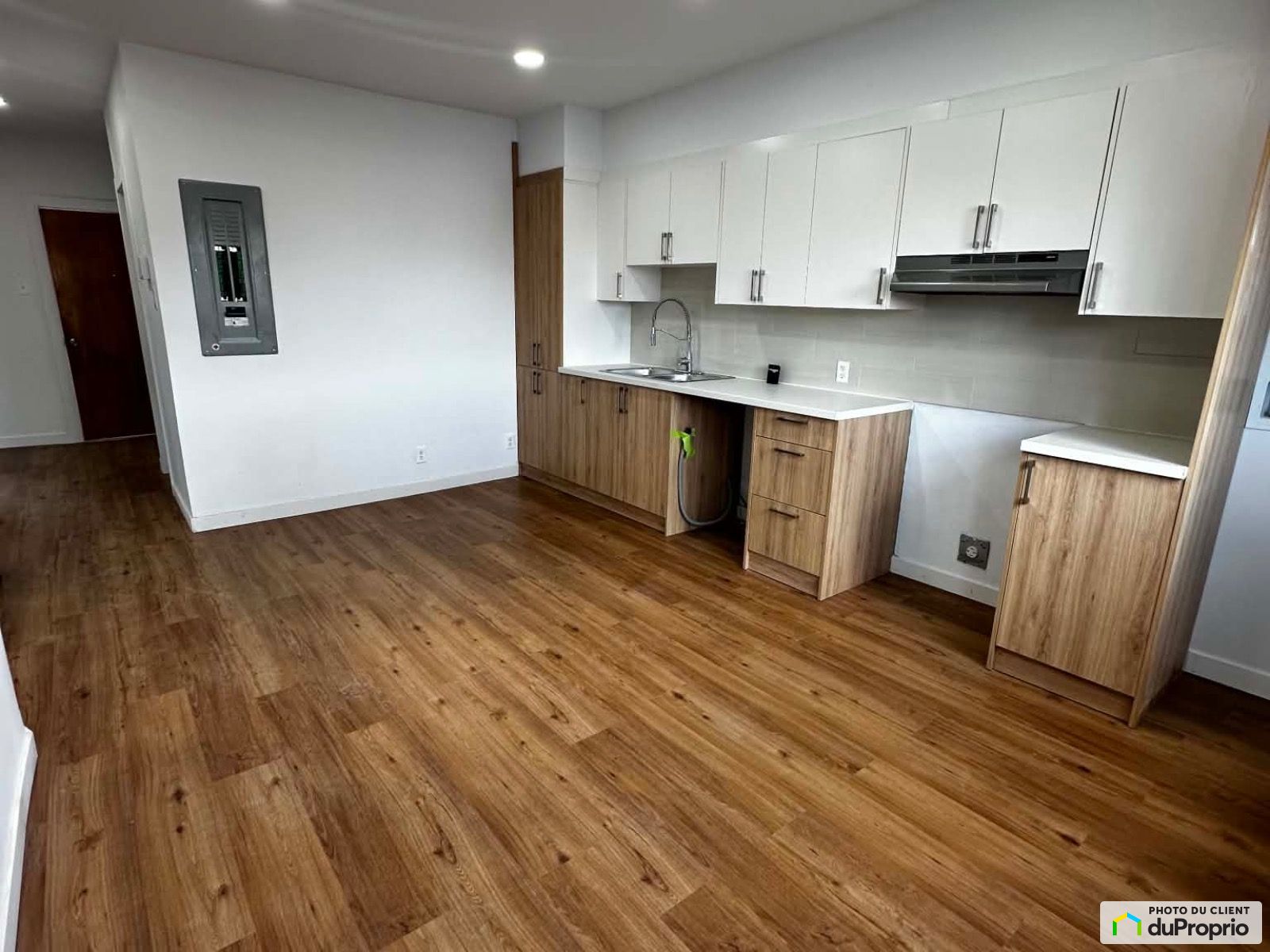 3-9457, av. Vianney — photo 1