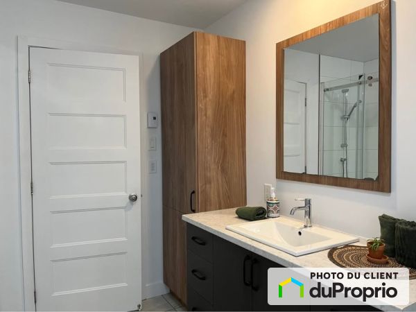 Bathroom - 1559 allée du crépuscule, Drummondville (St-Nicéphore) for rent