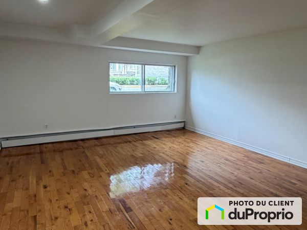 Apartment Living Room - 9185 rue Bayne, LaSalle for rent