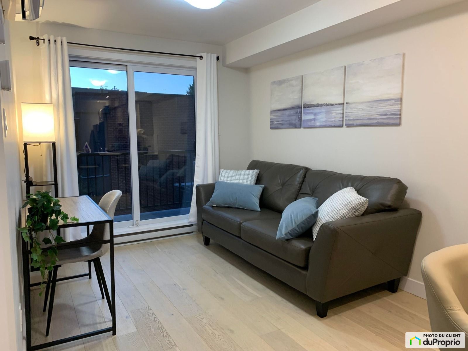 12-2527, Rue de Rouen — photo 1