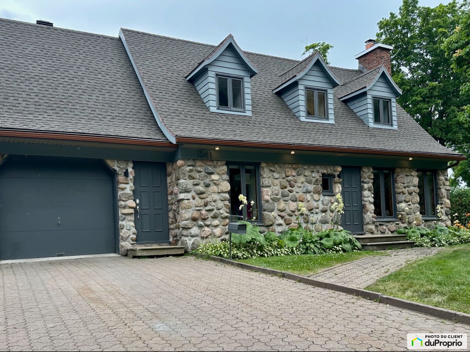 1541, avenue du Parc-Beauvoir — photo 1