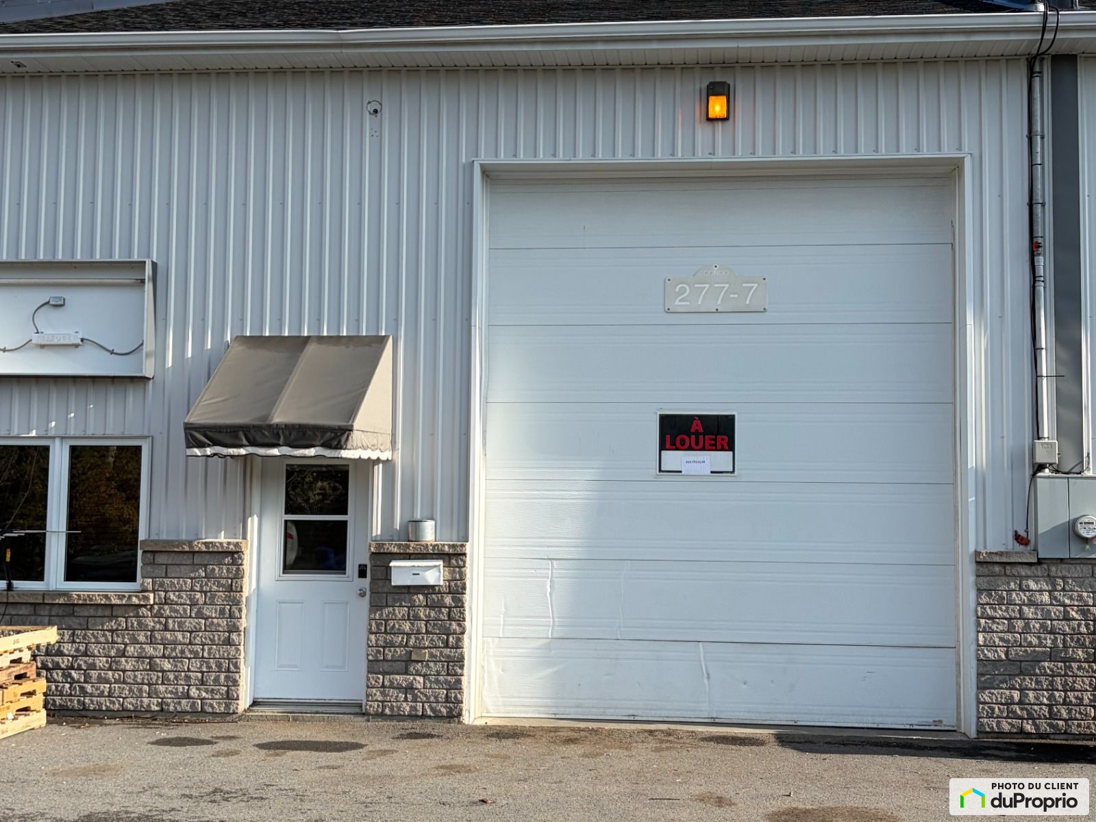 7-277, chemin industriel — photo 1