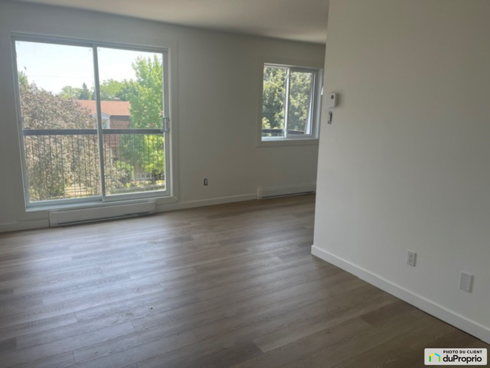 9-3220, Petit — photo 2