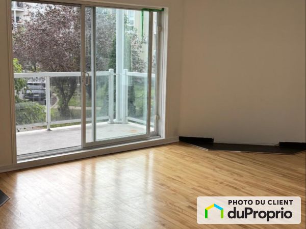 Salon - 925, Des Faucons, Ste-Catherine à louer