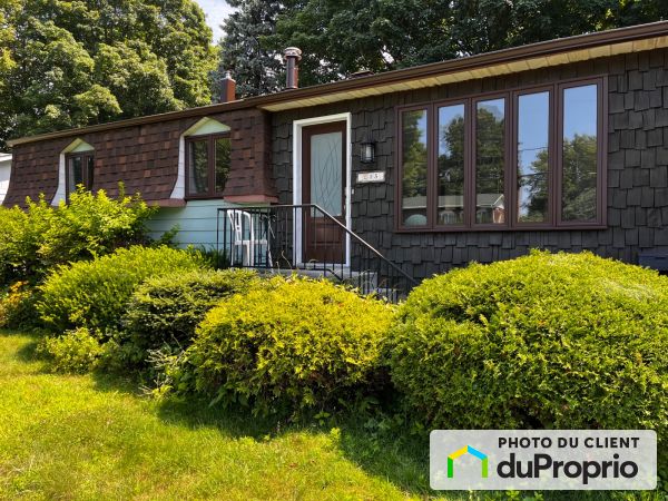 235, 25e Avenue, L'Ile-Perrot à louer