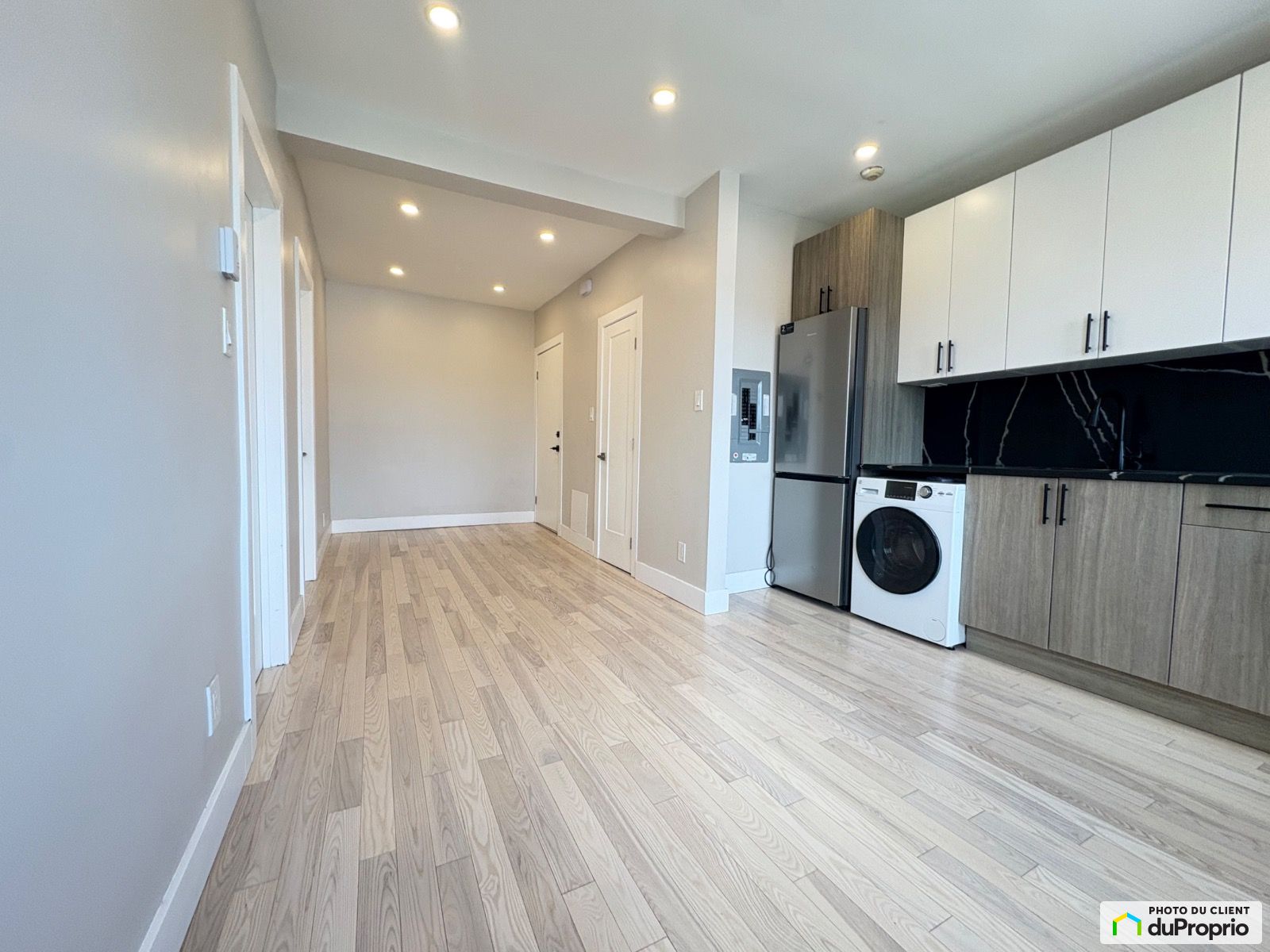 53-5648, av du Parc — photo 1