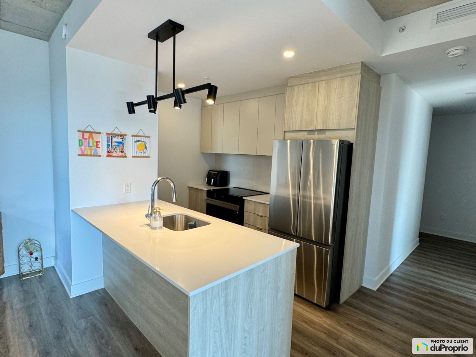 811-3940, Boul. St-Elzéar ouest — photo 1