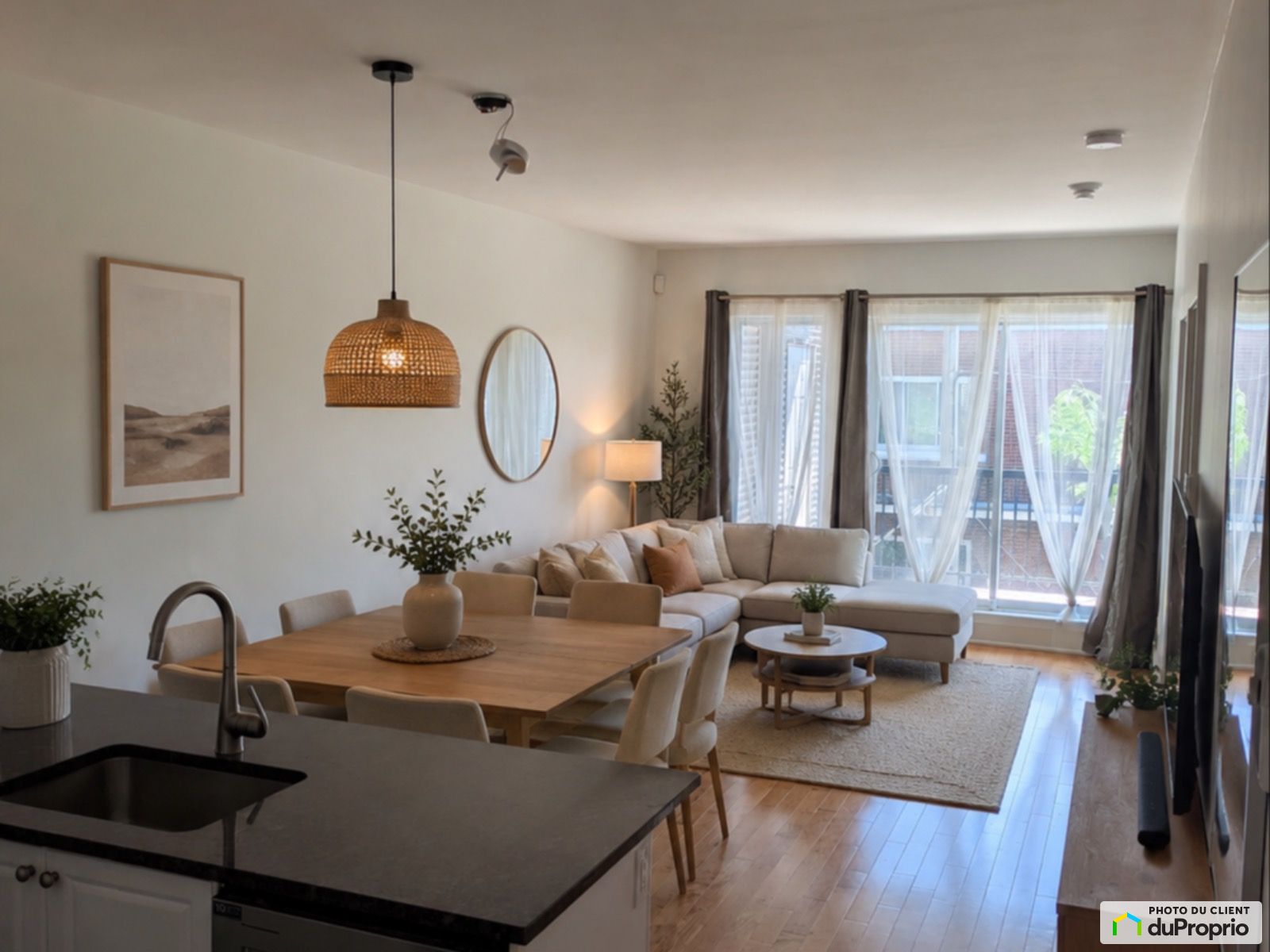 201-7902, saint hubert — photo 1