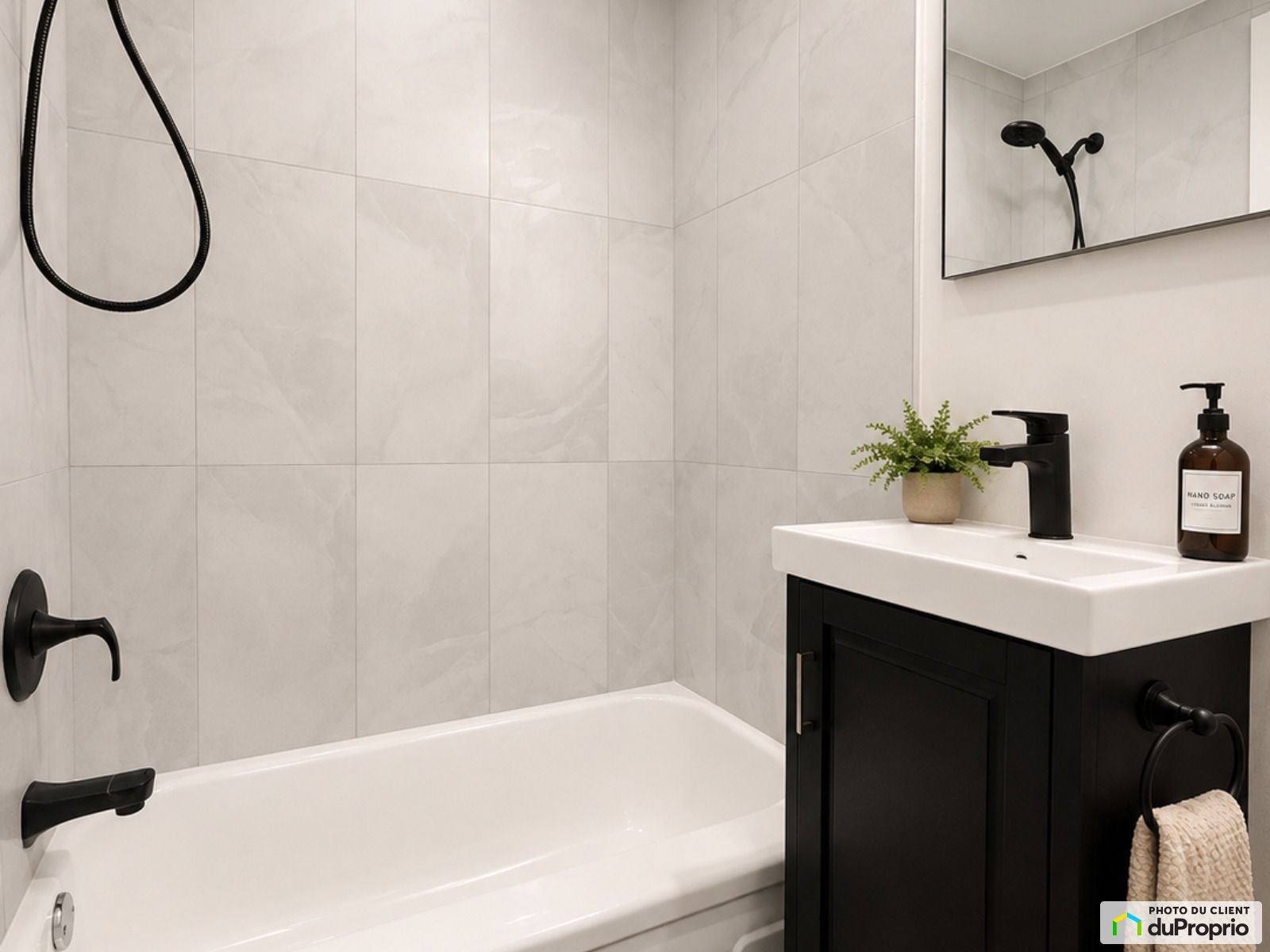 202-770, av. Ste Croix — photo 1