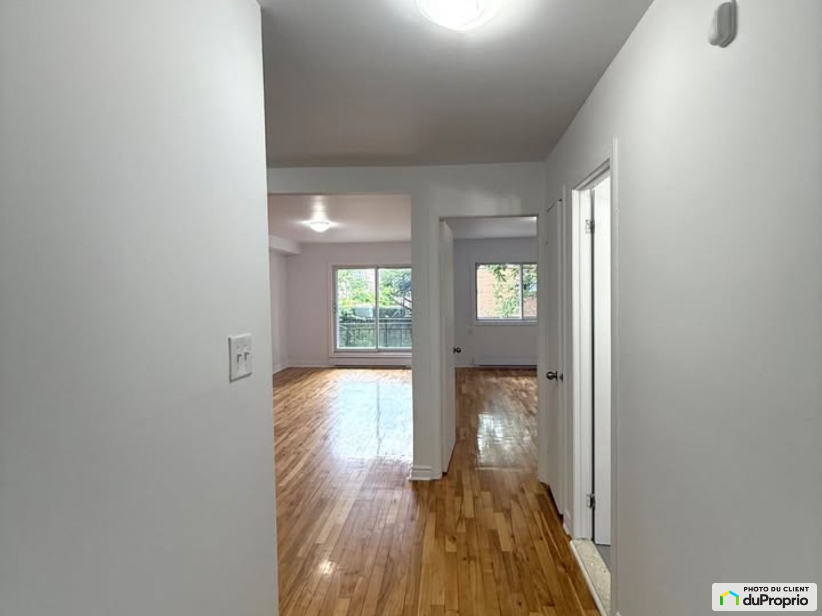 101-3215, bd Cartier O — photo 1