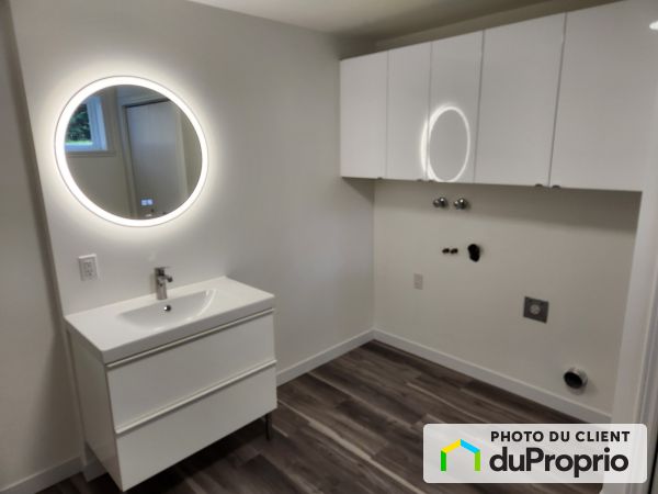 30-A Chemin du Bouton d'Or, Ste-Anne-Des-Lacs for rent