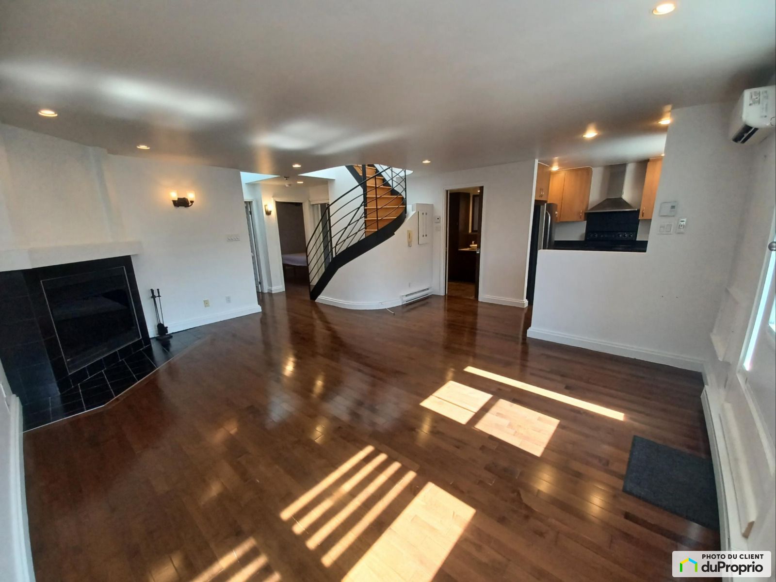4055, av. Laval — photo 1