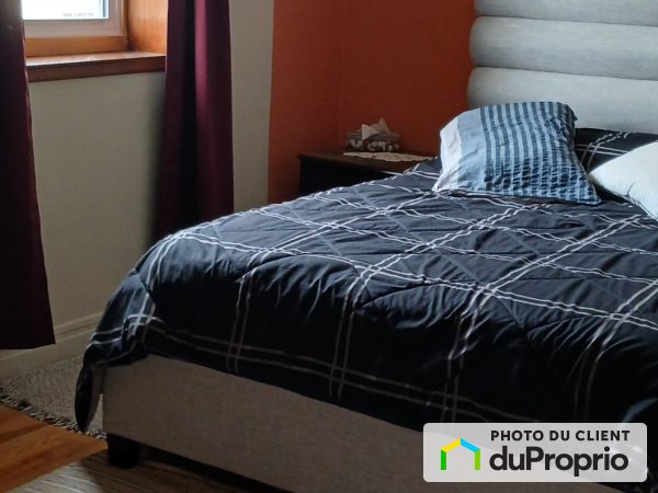 Bedroom 1 - 402 avenue Greenoch, Mont-Royal for rent