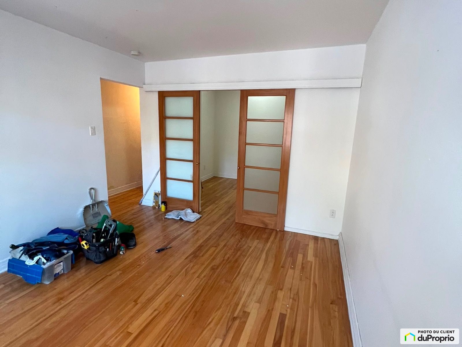 4-5280, 17e ave — photo 1