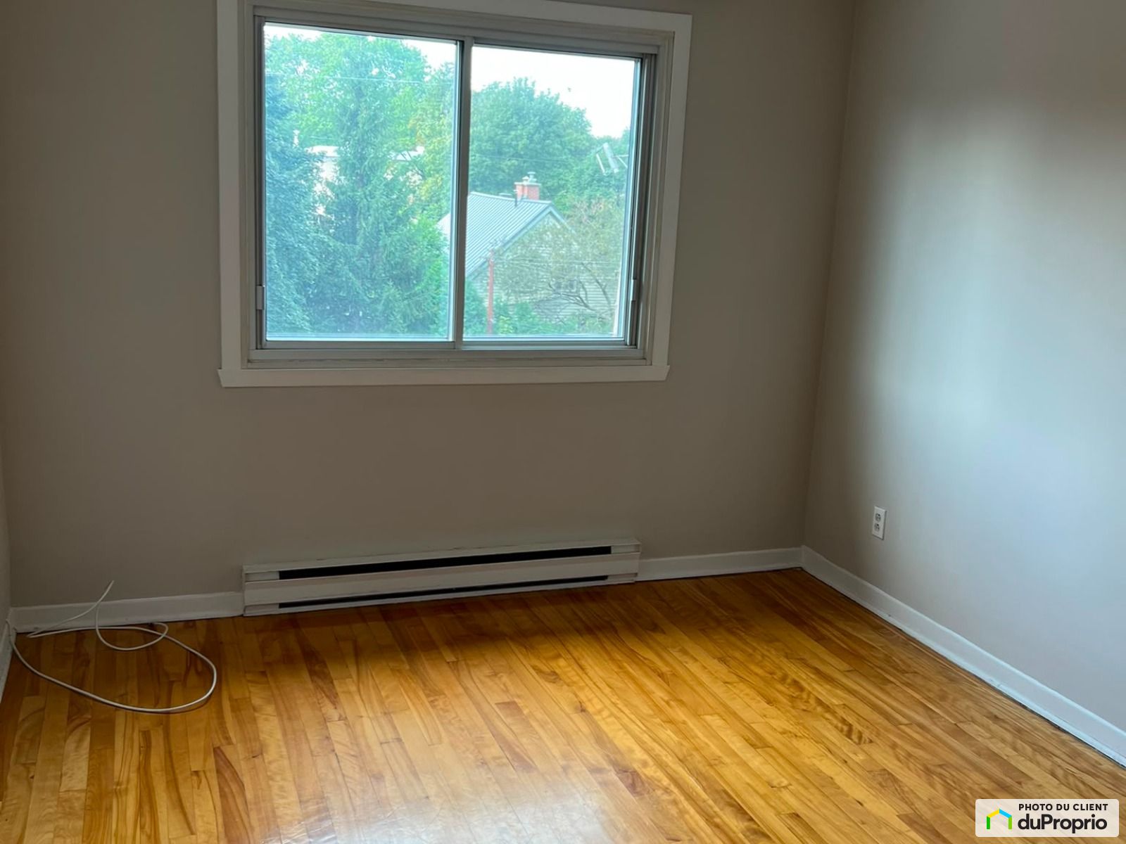 4-351, rue St-Laurant O — photo 2