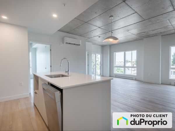 312 70e Avenue, Chomedey for rent