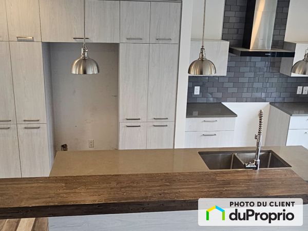 923 Armand Daigle, Beloeil for rent
