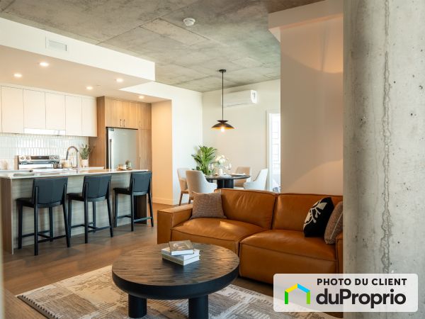 Sitting Room - 220 boulevard Harwood, Vaudreuil-Dorion for rent
