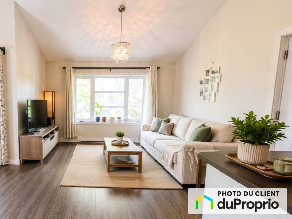 59D, avenue du Parc, Laval-des-Rapides à louer