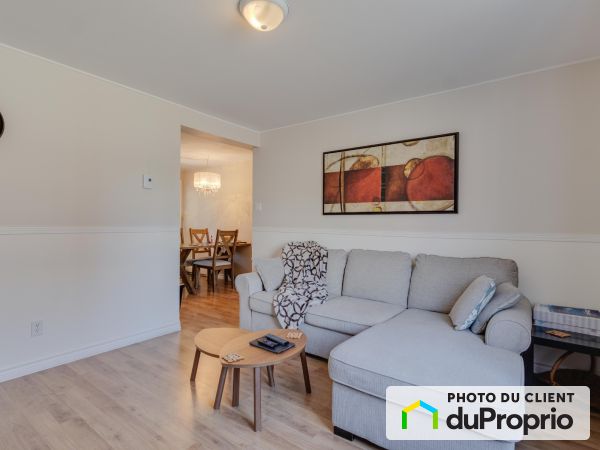 Apartment Living Room - 1-815 rue corinne, Saint-Sauveur for rent