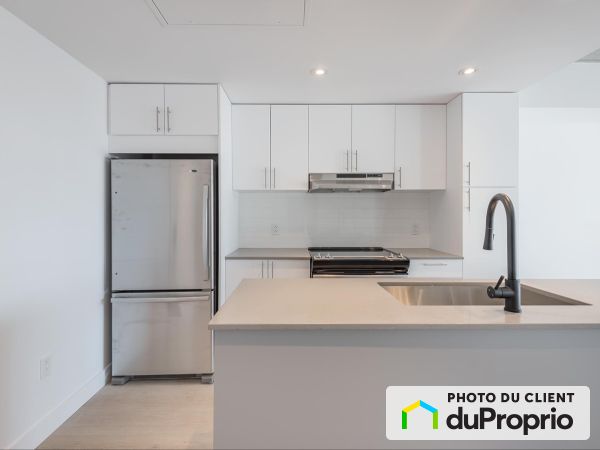 2000 Remembrance, Lachine for rent