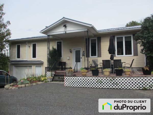 176 Principale O., Ste-Anne-De-La-Rochelle for rent
