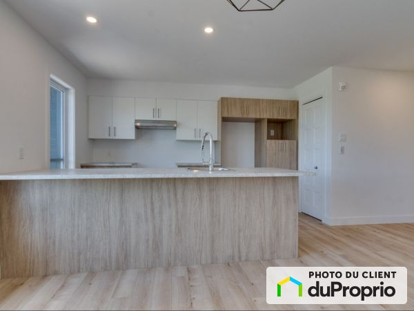 250 Rue Flavie-Poirier, St-Charles-Borromée for rent