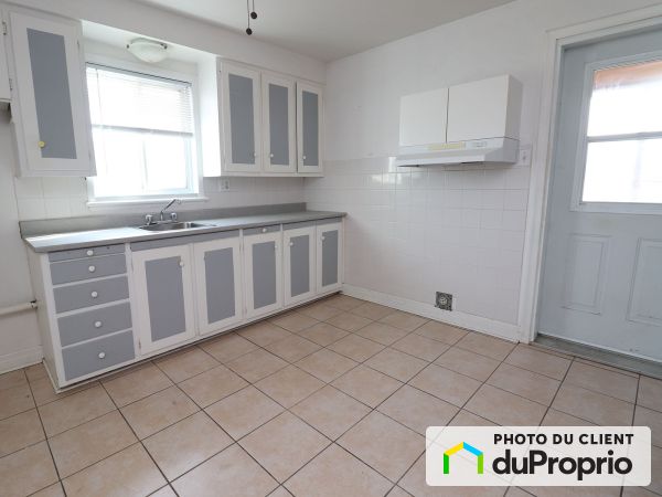 3 1/2-187 boulevard Pierre-Bertrand, Vanier for rent
