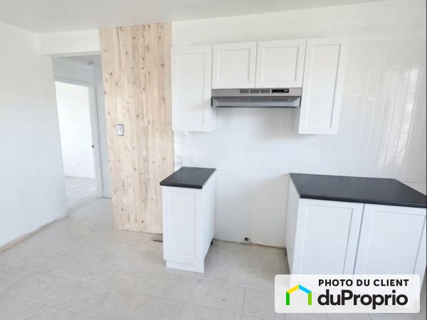 370, de Chartres, Laval-des-Rapides à louer