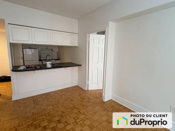 306-200 av. Kensington, Westmount for rent