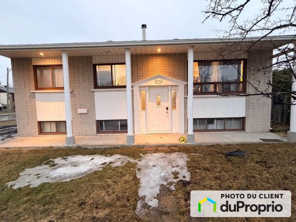 5203, 47e avenue, Laval-Ouest à louer