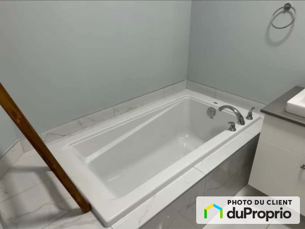 5-5900 de Chambery, Brossard for rent