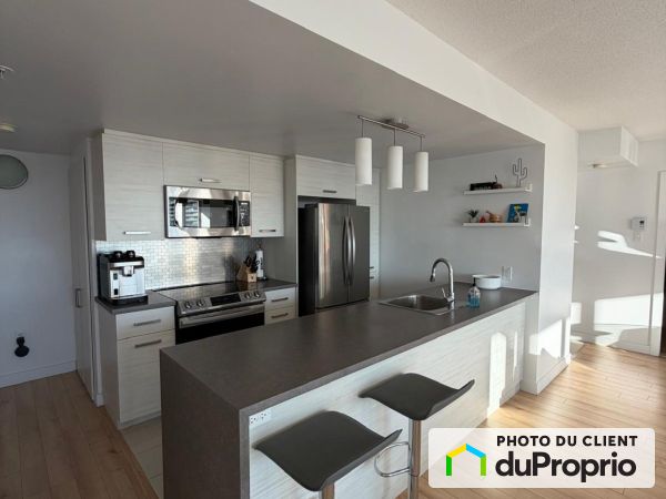 902-925 mainguy, Ste-Foy for rent