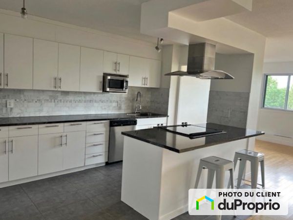 712-20 avenue du Rhône, St-Lambert for rent