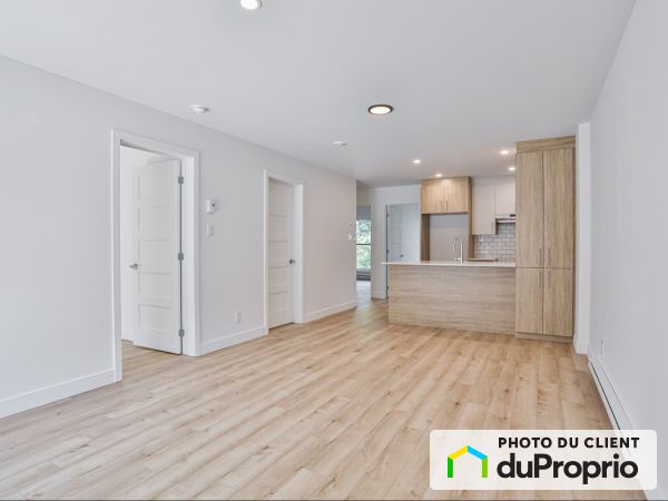 156-158 montée de Saint-Sulpice, St-Sulpice for rent