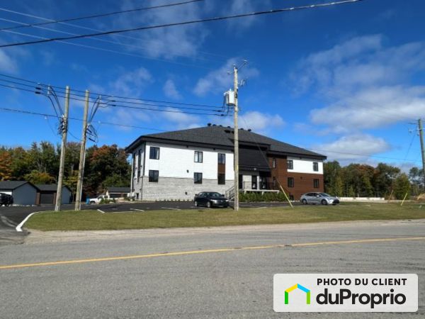 1520, ch. des Navigateurs, Shawinigan (St-Georges-De-Champlain) à louer