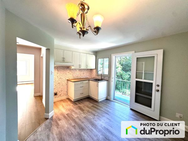 298 87e ave, Chomedey for rent