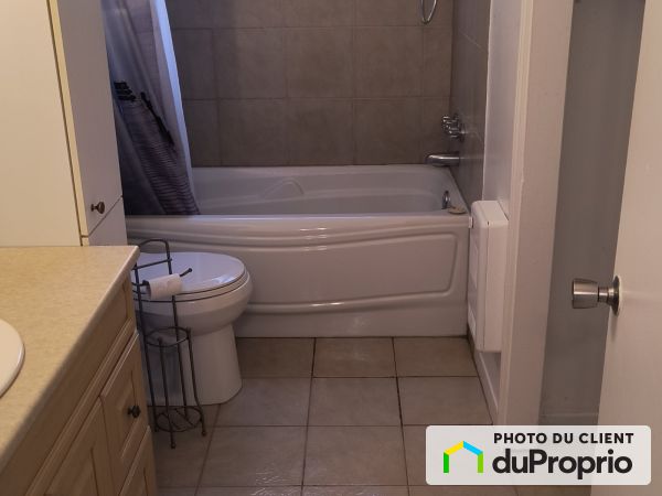 6 Champlain, Blainville for rent