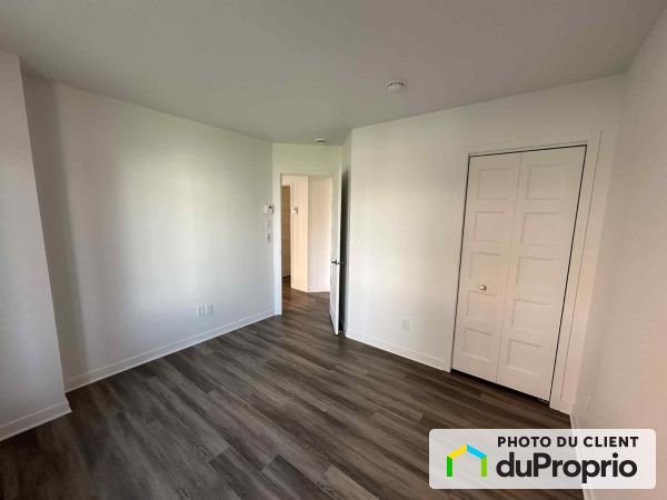 103-1655 Du Grand Pic, Ste-Rose for rent