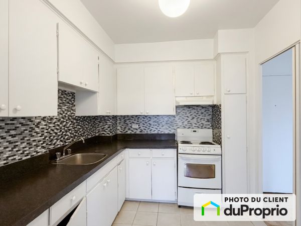 405, 405 Boulevard Deguire, Saint-Laurent à louer