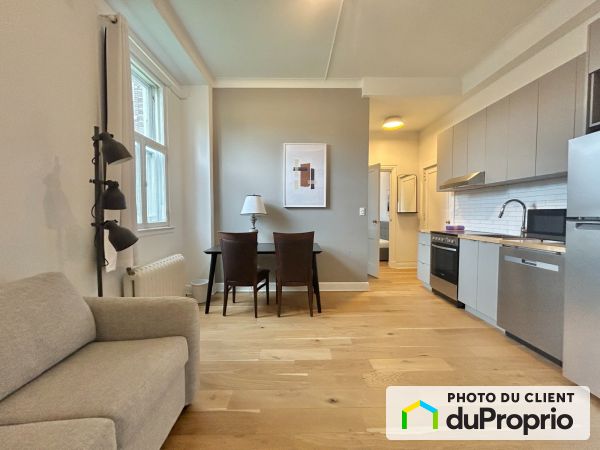 15-135 Grande Allée Ouest, Montcalm for rent