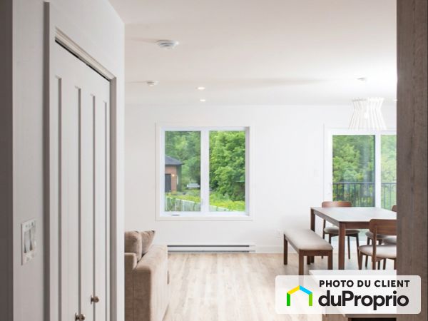 B-2 rue Pilon, Huntingdon for rent