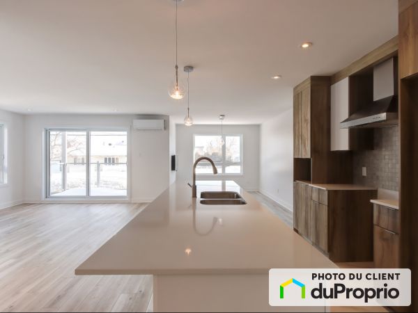 302-2470 Édouard VII, St-Philippe for rent